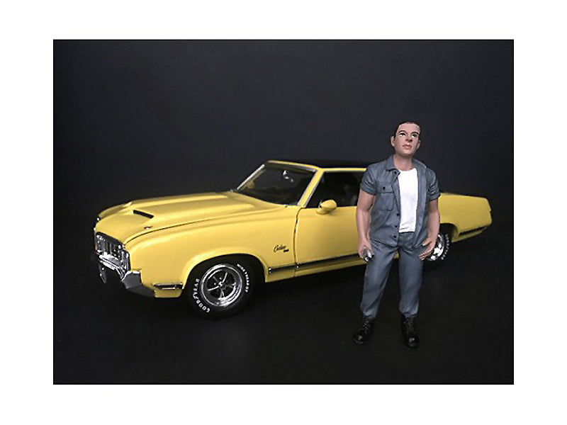 "Hanging Out II" Beto Figurine for 1/24 Scale Models by American Diorama-DiecastModeler.com