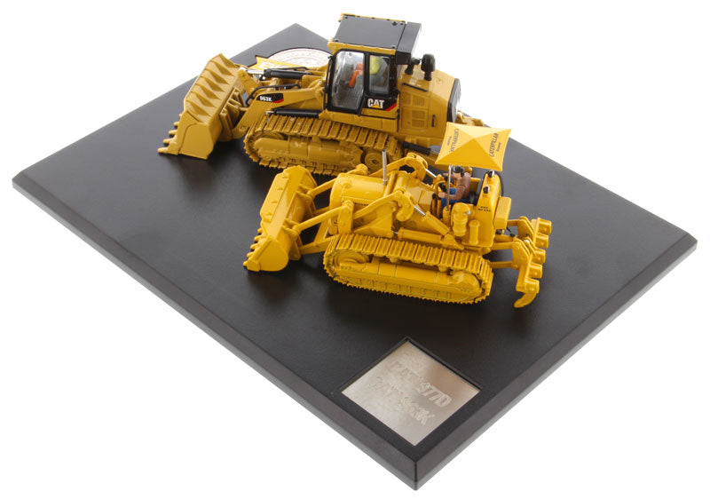 CAT Caterpillar 977D Traxcavator (Circa 1955-1960) and CAT Caterpillar 963K Track Loader (Current) with Operators "Evolution Series" 1/50 Diecast Models by Diecast Masters