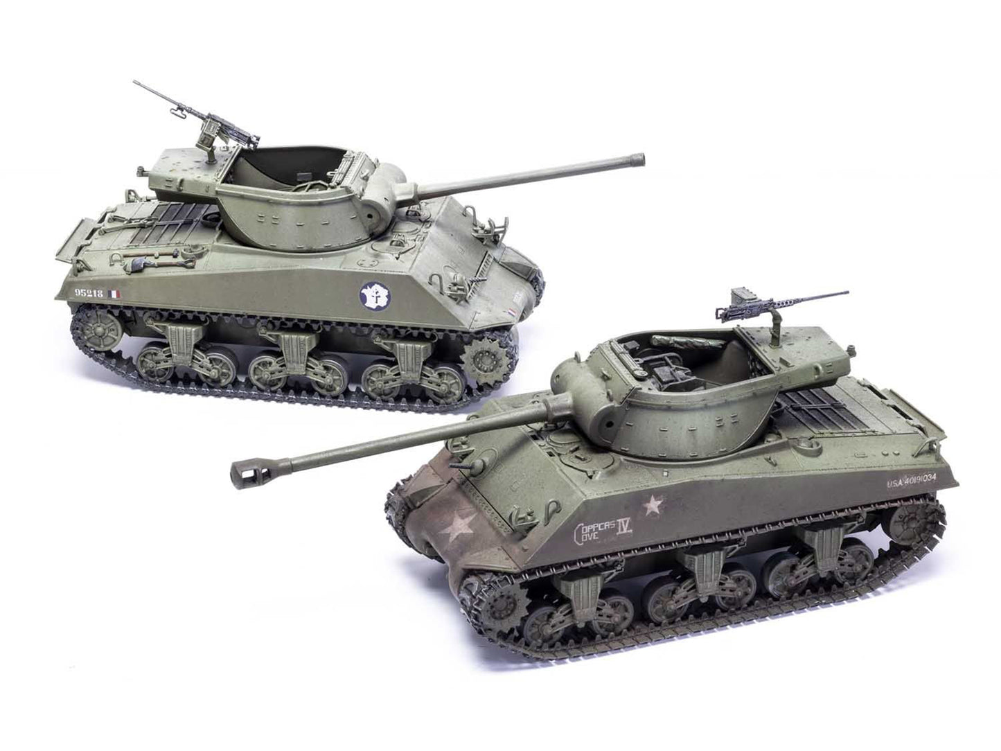 Level 3 Model Kit M36B1 Gun Motor Carriage (GMC) Tank Destroyer with 2 Scheme Options 1/35 Plastic Model Kit by Airfix