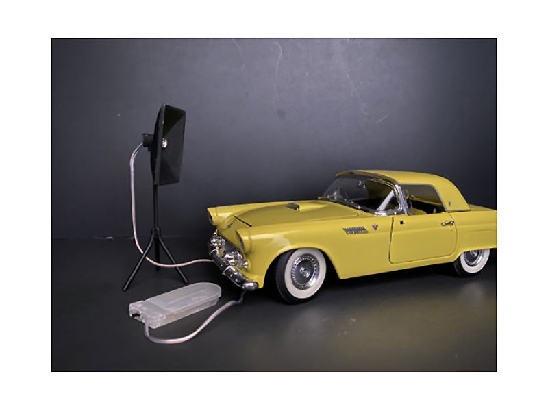 Photographer Lighting Kit, Set of 2 Lights for 1/24 Scale Models by American Diorama-DiecastModeler.com