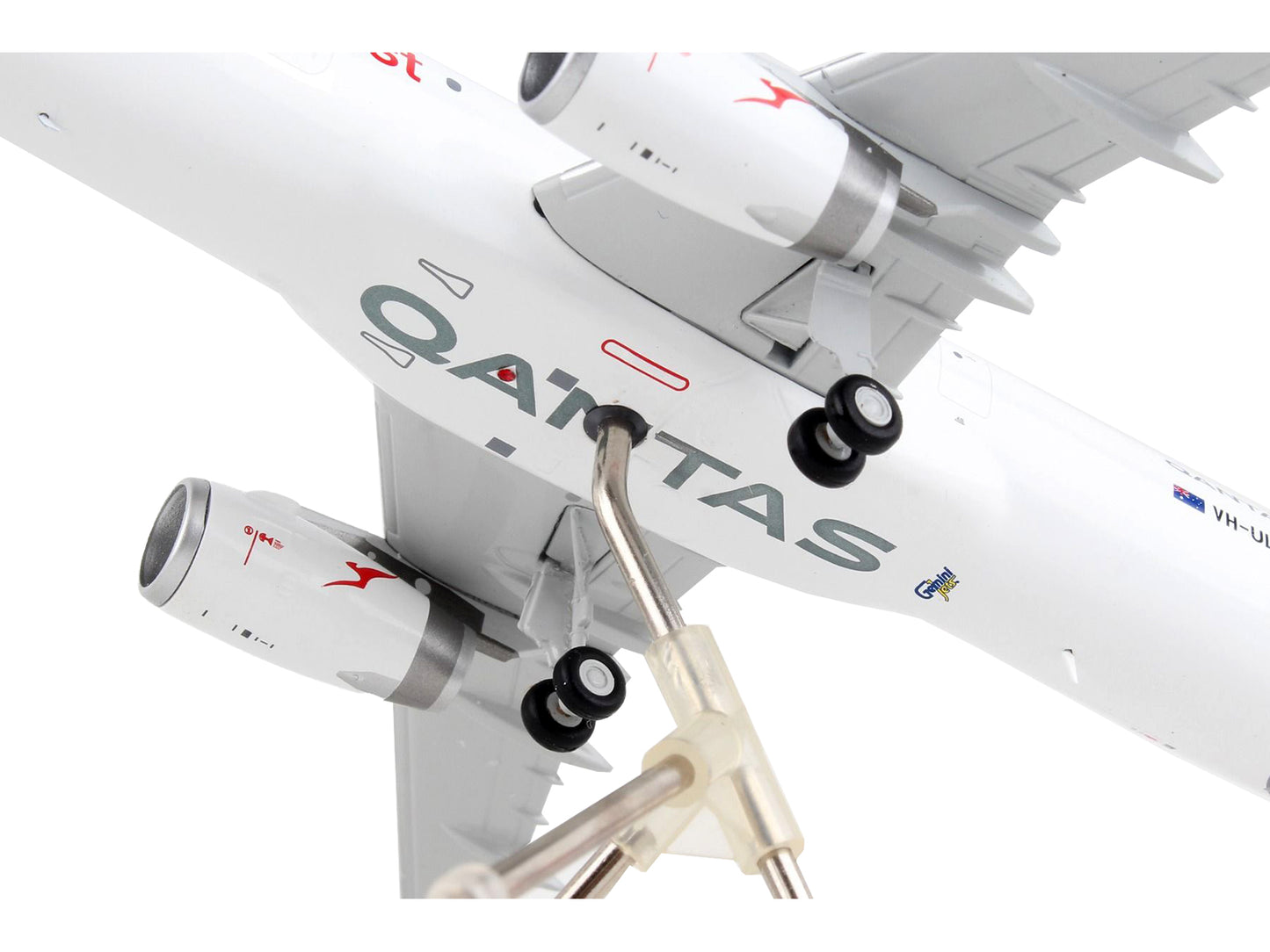 Airbus A321P2F Commercial Aircraft "Qantas Freight - Australia Post" White with Red Tail "Gemini 200" Series 1/200 Diecast Model Airplane by GeminiJets-DiecastModeler.com