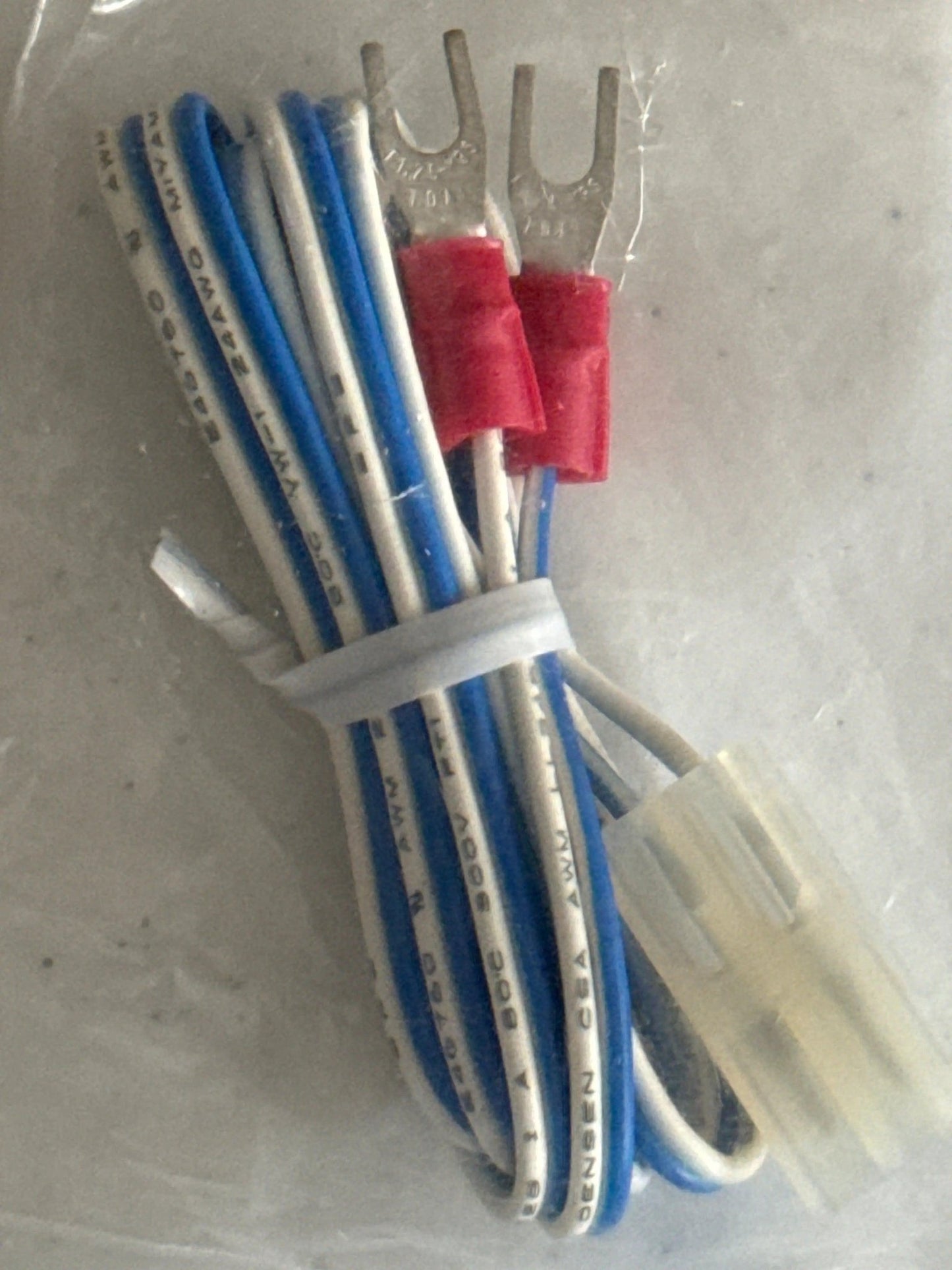 Kato model railroad 2-501 HO gauge Connector Cord-DiecastModeler.com