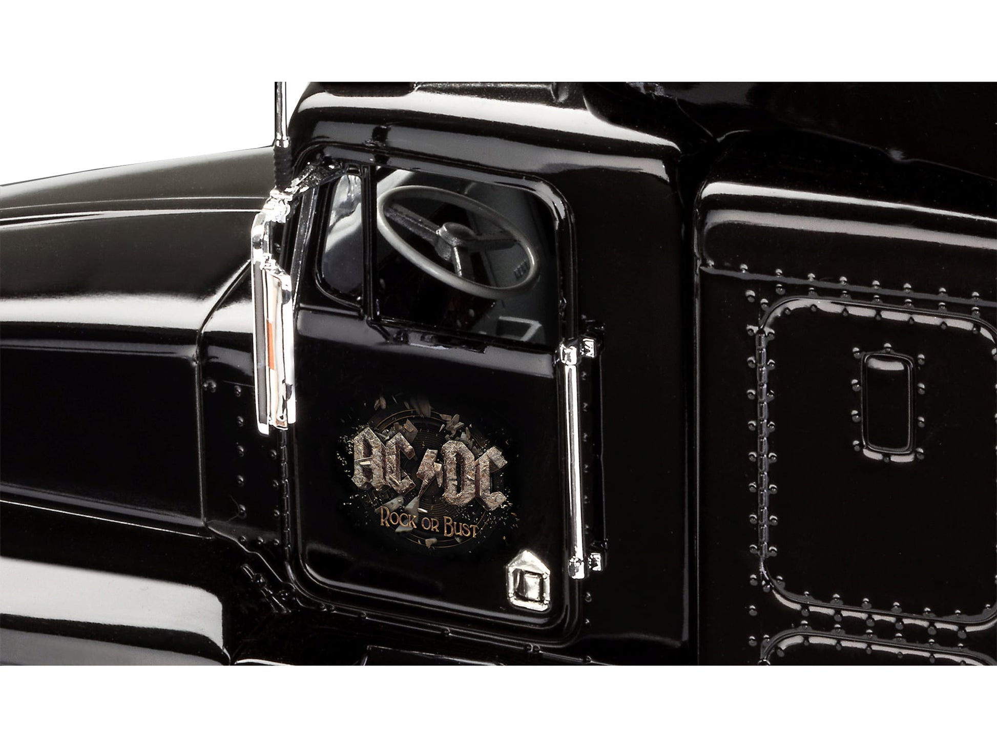 Level 3 Model Kit Kenworth Tour Truck "AC/DC Rock or Bust" 1/32 Scale Model by Revell-DiecastModeler.com