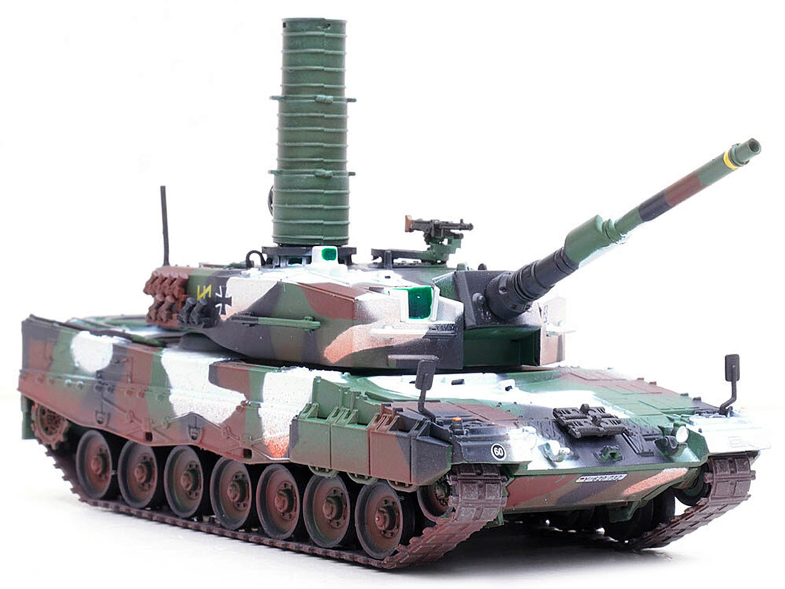 Leopard 2A4 Main Battle Tank with Snorkel "Winter Camouflage" German Army "Armor Premium" Series 1/72 Diecast Model by Panzerkampf-DiecastModeler.com