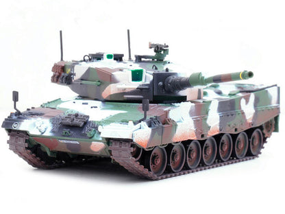 Leopard 2A4 Main Battle Tank with Snorkel "Winter Camouflage" German Army "Armor Premium" Series 1/72 Diecast Model by Panzerkampf-DiecastModeler.com