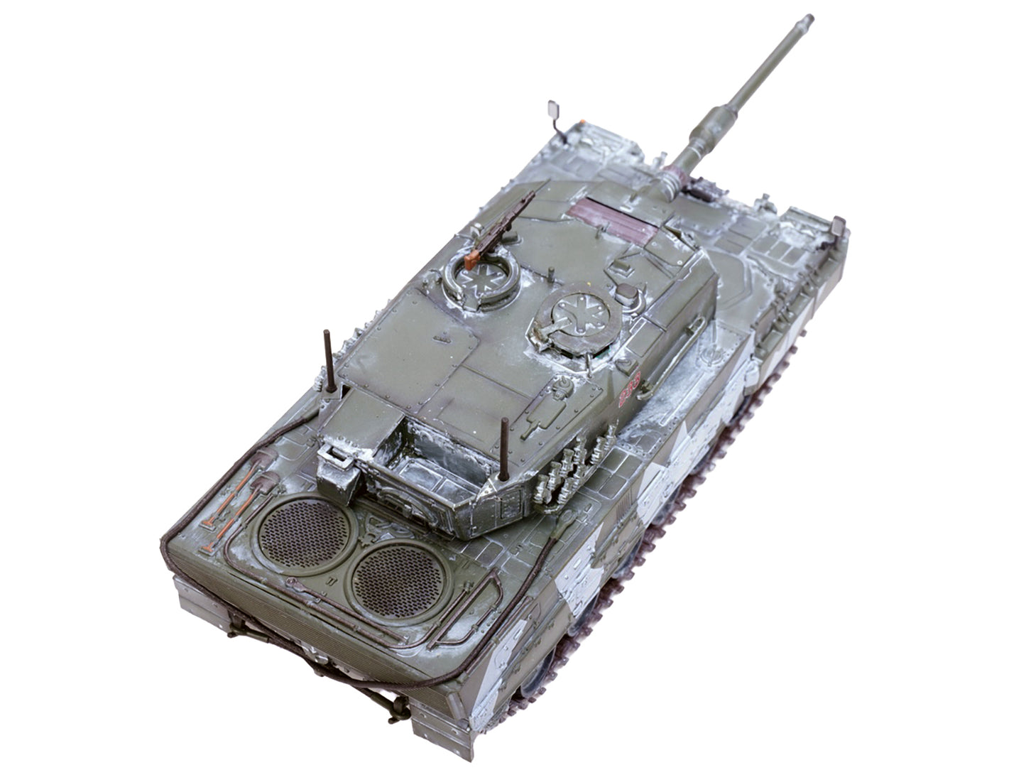 Leopard 2A4 Main Battle Tank with Snorkel "Winter Camouflage" Norwegian Army "Armor Premium" Series 1/72 Diecast Model by Panzerkampf-DiecastModeler.com