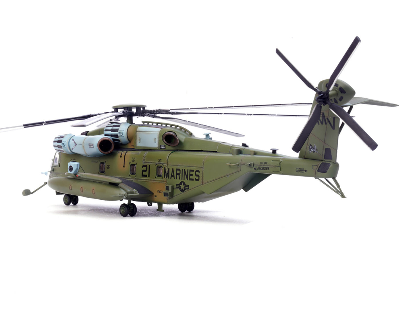 Sikorsky CH-53E Super Stallion Helicopter #21 "163086 VMX-1 MCAS Yuma" (2021) United States Marine Corps 1/72 Diecast Model by Panzerkampf