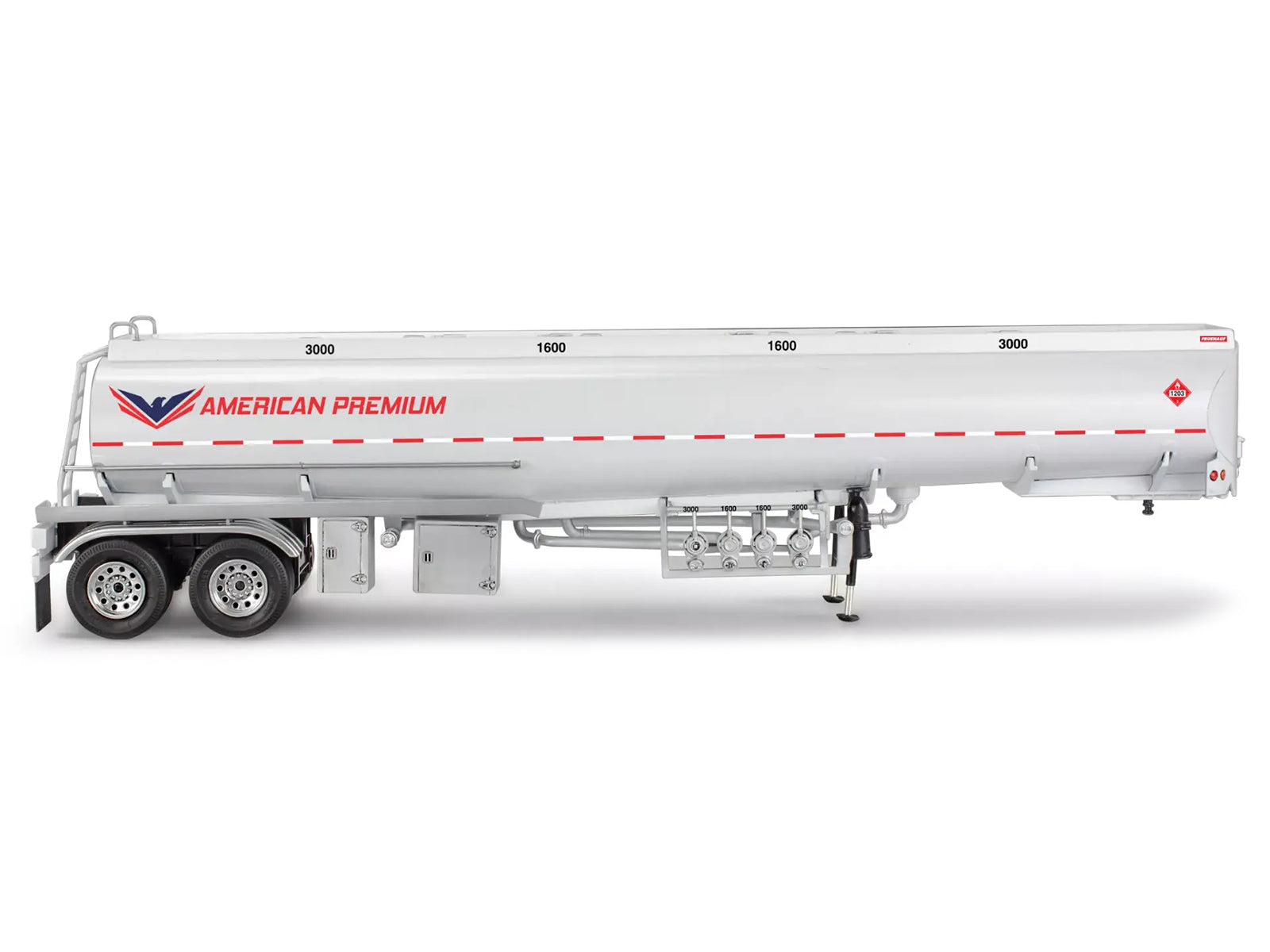 Level 4 Model Kit Fruehauf 40' Tanker Trailer 1/32 Scale Model by Revell-DiecastModeler.com
