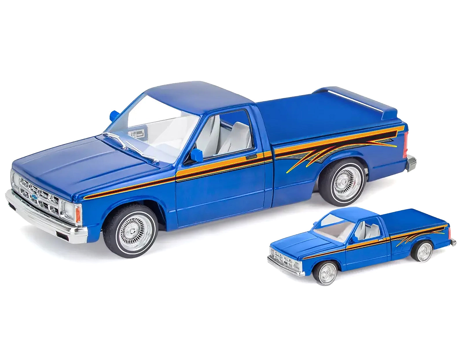 Level 4 Model Kit 1991 Chevrolet S-10 Lowrider Pickup Truck with 1/64 Diecast Version Included "Big + Little Series" 1/25 Scale Model by Revell-DiecastModeler.com