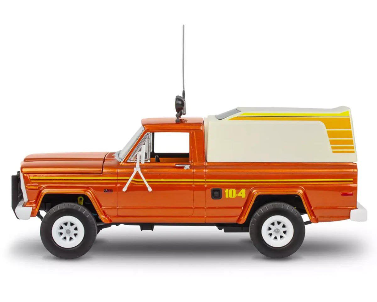 Level 4 Model Kit 1979 Jeep J-10 Pickup Truck with Camper Top 1/24 Scale Model by Revell-DiecastModeler.com