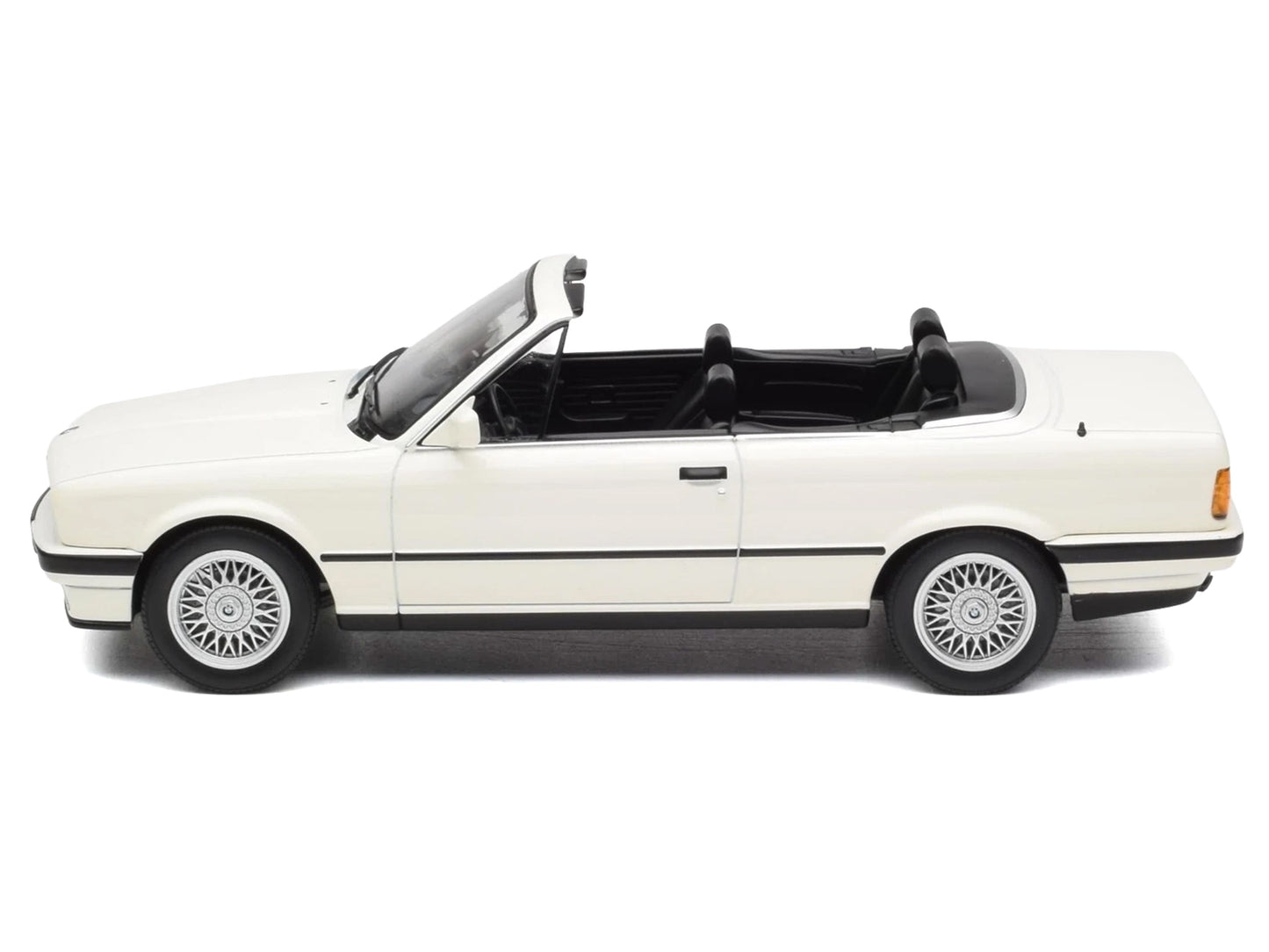 1991 BMW 325i Cabriolet Alpine White 1/18 Diecast Model Car by Norev