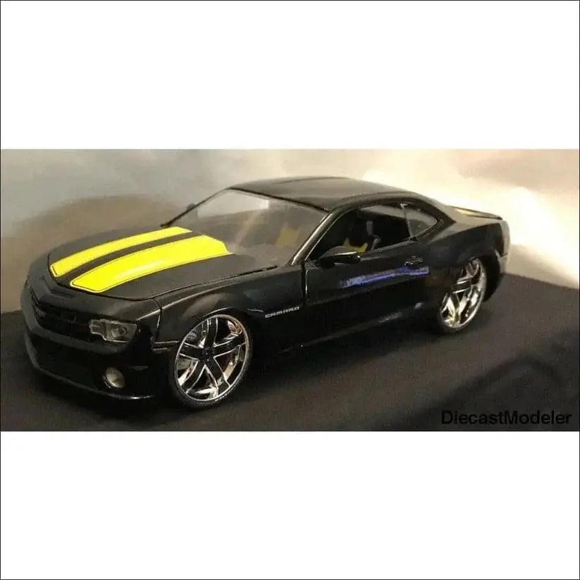 2010 Chevy Camaro SS Hard Top 1:24 scale diecast car-DiecastModeler.com