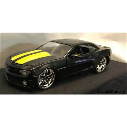 2010 Chevy Camaro SS Hard Top 1:24 scale diecast car-DiecastModeler.com
