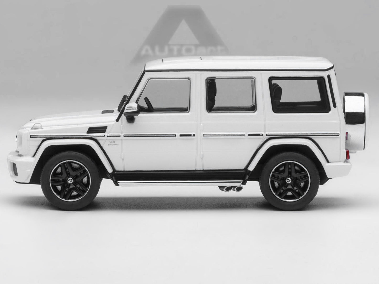 2017 Mercedes-Benz AMG G 63 White 1/64 Model Car by Autoart
