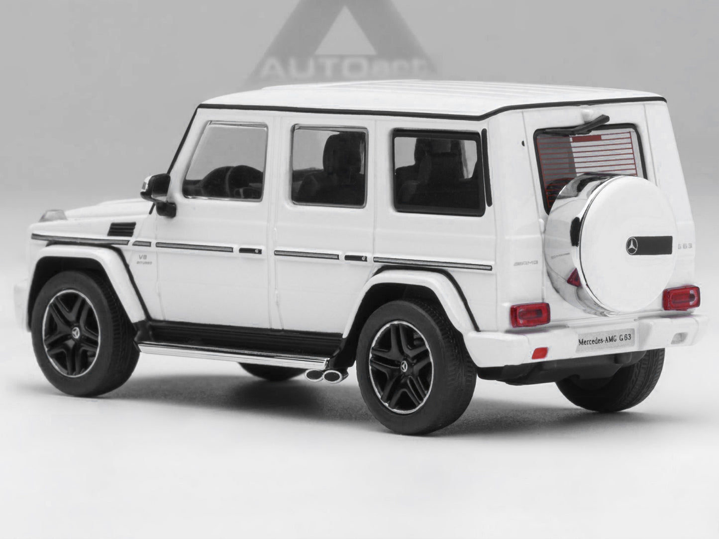 2017 Mercedes-Benz AMG G 63 White 1/64 Model Car by Autoart