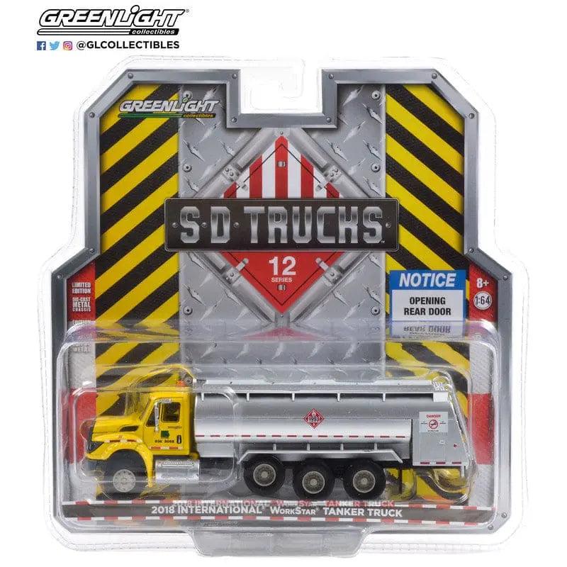 2018 International WorkStar Tanker Truck - Pennsylvania Department of Transportation (PennDOT)-DiecastModeler.com