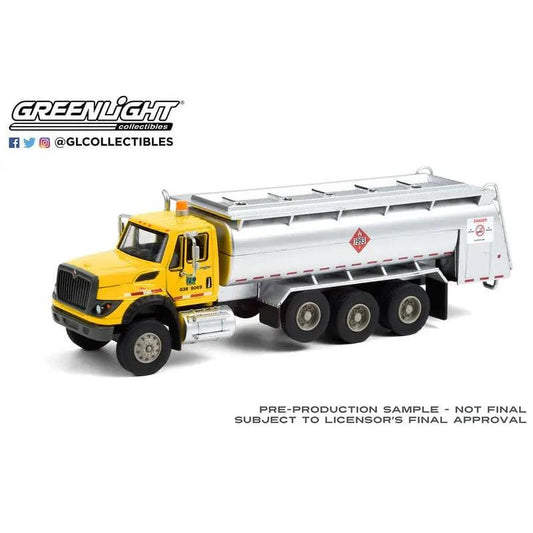 2018 International WorkStar Tanker Truck - Pennsylvania Department of Transportation (PennDOT)-DiecastModeler.com