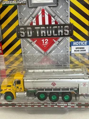 2018 International WorkStar Tanker Truck - Pennsylvania Department of Transportation (PennDOT)-DiecastModeler.com