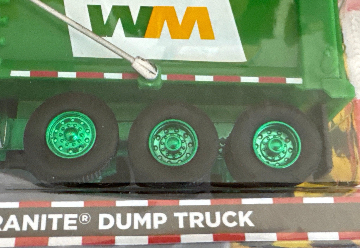 2020 Mack Granite Dump Truck - Waste Management Edition in 1:64 Scale (GREEN)-DiecastModeler.com