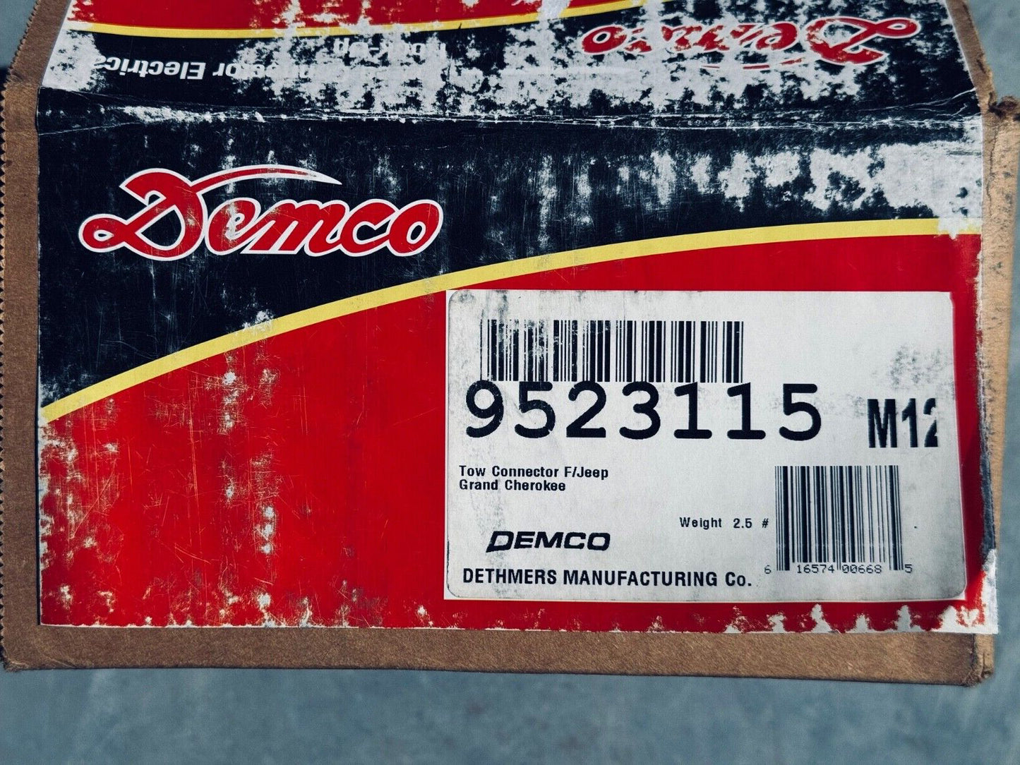 Demco 9523115 tow connector F/Jeep Grand Cherokee