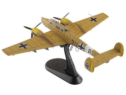 Messerschmitt BF 110E-2 Trop Fighter Aircraft "3U+AR 7./ZG26 Italy" (1941) German Luftwaffe "Air Power Series" 1/72 Diecast Model by Hobby Master