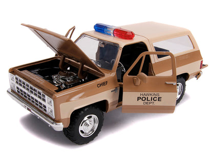 Hopper's Chevrolet Blazer with Police Badge "Hawkins Police Dept." "Stranger Things" (2016) TV Series 1/24 Diecast Model Car by Jada