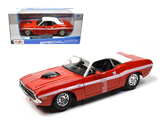 1970 Dodge Challenger R/T Coupe Red with White Top and White Stripes 1/24 Diecast Model Car by Maisto-DiecastModeler.com