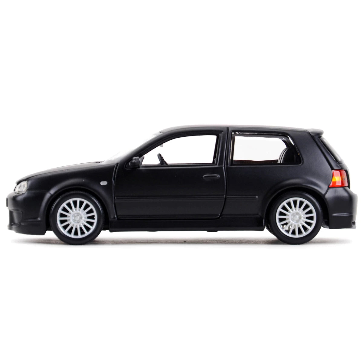 Volkswagen Golf R32 Matt Black "Special Edition" Series 1/24 Diecast Model Car by Maisto