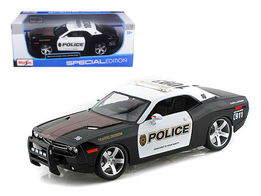 2006 Dodge Challenger Concept Police 1/18 Diecast Model Car by Maisto-DiecastModeler.com