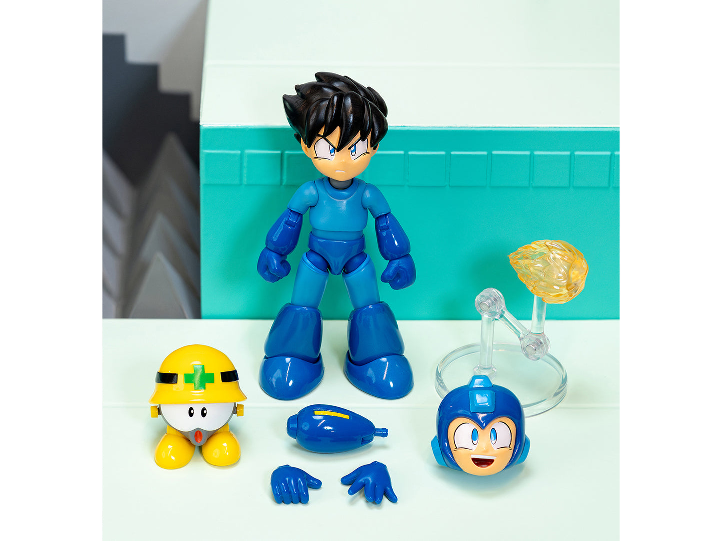 Mega Man 4.5" Moveable Figure (Deluxe Version) with Accessories and Alternate Head and Hands "Mega Man" (1987) Video Game Model by Jada-DiecastModeler.com