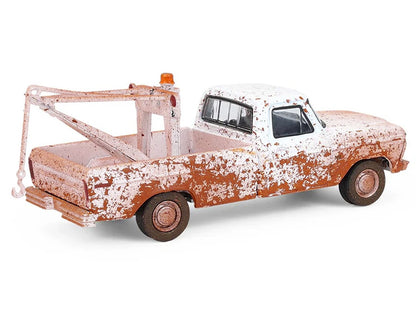 1973 Ford F-100 Tow Truck White (Weathered) "Blue Collar Collection" Series 14 1/64 Diecast Model Car by Greenlight