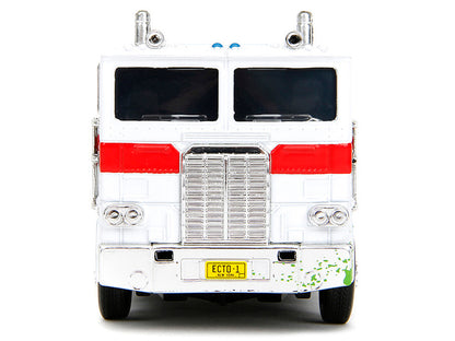 G1 Autobot Optimus Prime Truck White with Robot on Chassis from "Transformers" TV Series - "Ghostbusters" (1984) Movie Crossover "Hollywood Rides" Series Diecast Model by Jada