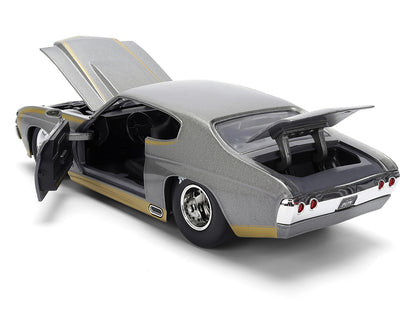 1971 Chevrolet Chevelle SS "Hurst" Gray Metallic with Gold Stripes "Bigtime Muscle" Series 1/24 Diecast Model Car by Jada-DiecastModeler.com