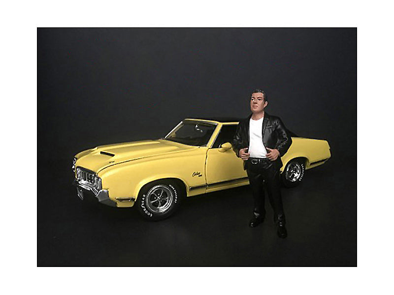 "Hanging Out II" Manuel Figurine for 1/18 Scale Models by American Diorama-DiecastModeler.com