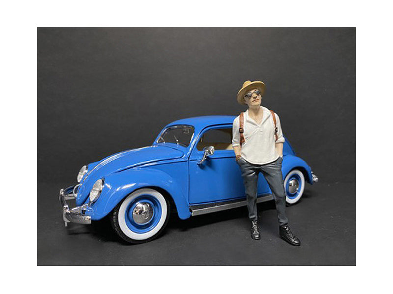 "Partygoers" Figurine III for 1/24 Scale Models by American Diorama-DiecastModeler.com