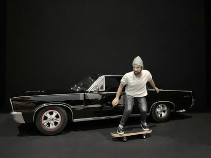Skateboarders Figurines 4 piece Set for 1/24 Scale Models by American Diorama