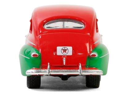 1948 Ford Fordor Super Deluxe "Texaco" Red with Green Fenders "Texaco Special Edition" Series 1 1/64 Diecast Model Car by Greenlight