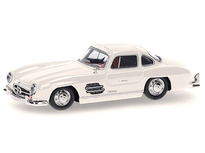 Mercedes-Benz 300 SL Gullwing White with Red Interior 1/87 (HO) Plastic Model Car by Promotex