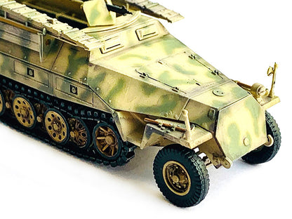 German Sd.Kfz. 251/7 Ausf.D Pionierpanzerwagen Armored Vehicle "NEO Dragon Armor" Series 1/72 Plastic Model by Dragon Models