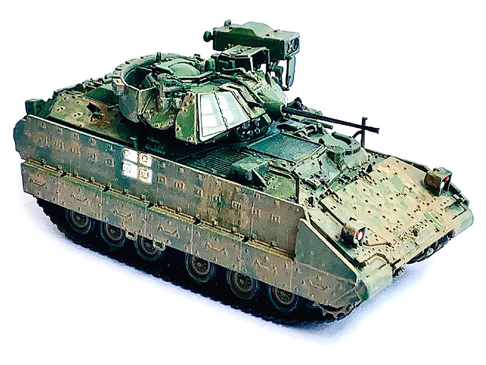 Ukraine M2A2 ODS Light Tank Green Camouflage (Weathered) "NEO Dragon Armor" Series 1/72 Plastic Model by Dragon Models-DiecastModeler.com