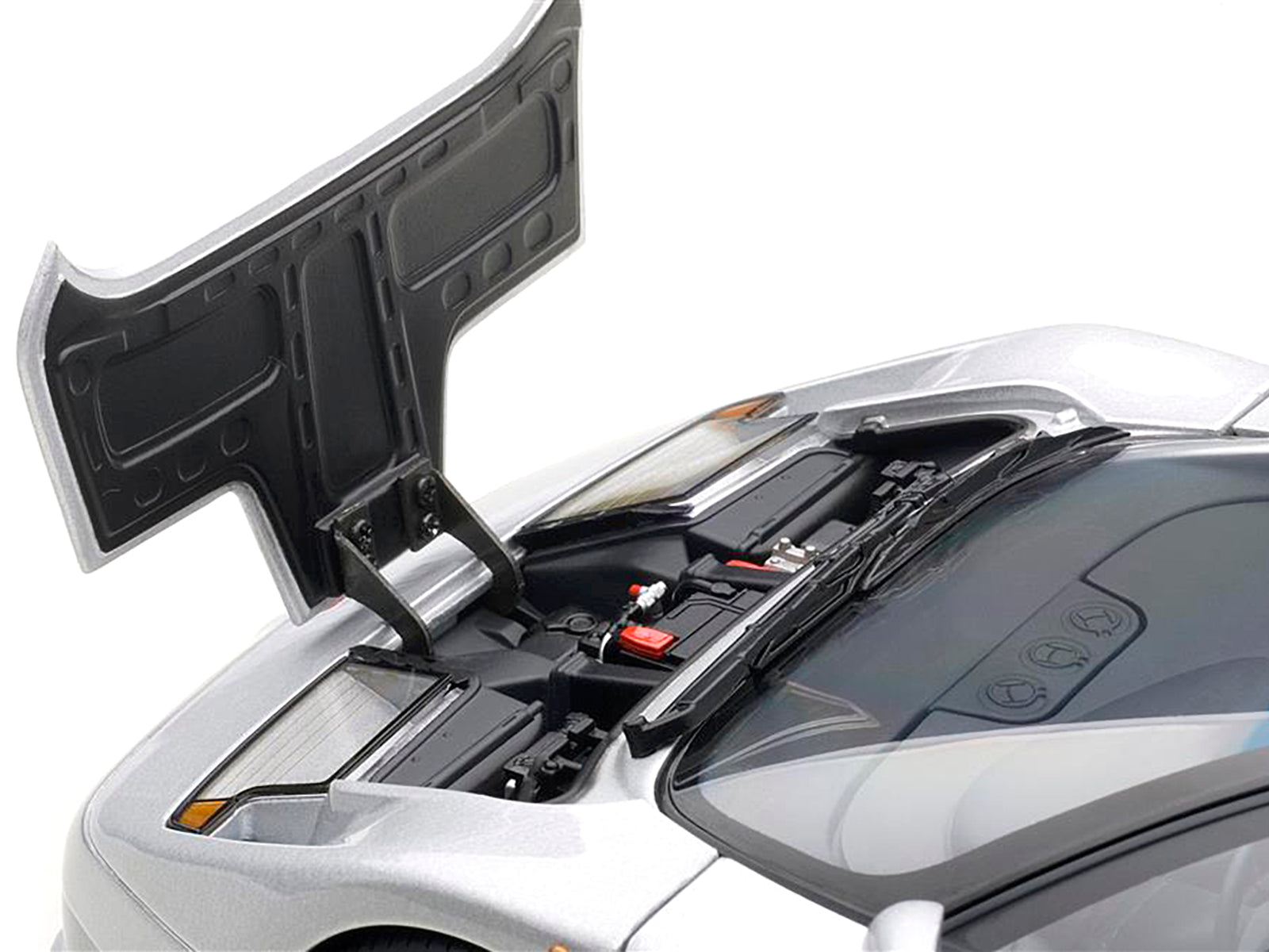 Bugatti EB110 GT Silver 1/18 Diecast Car Model by Autoart-DiecastModeler.com