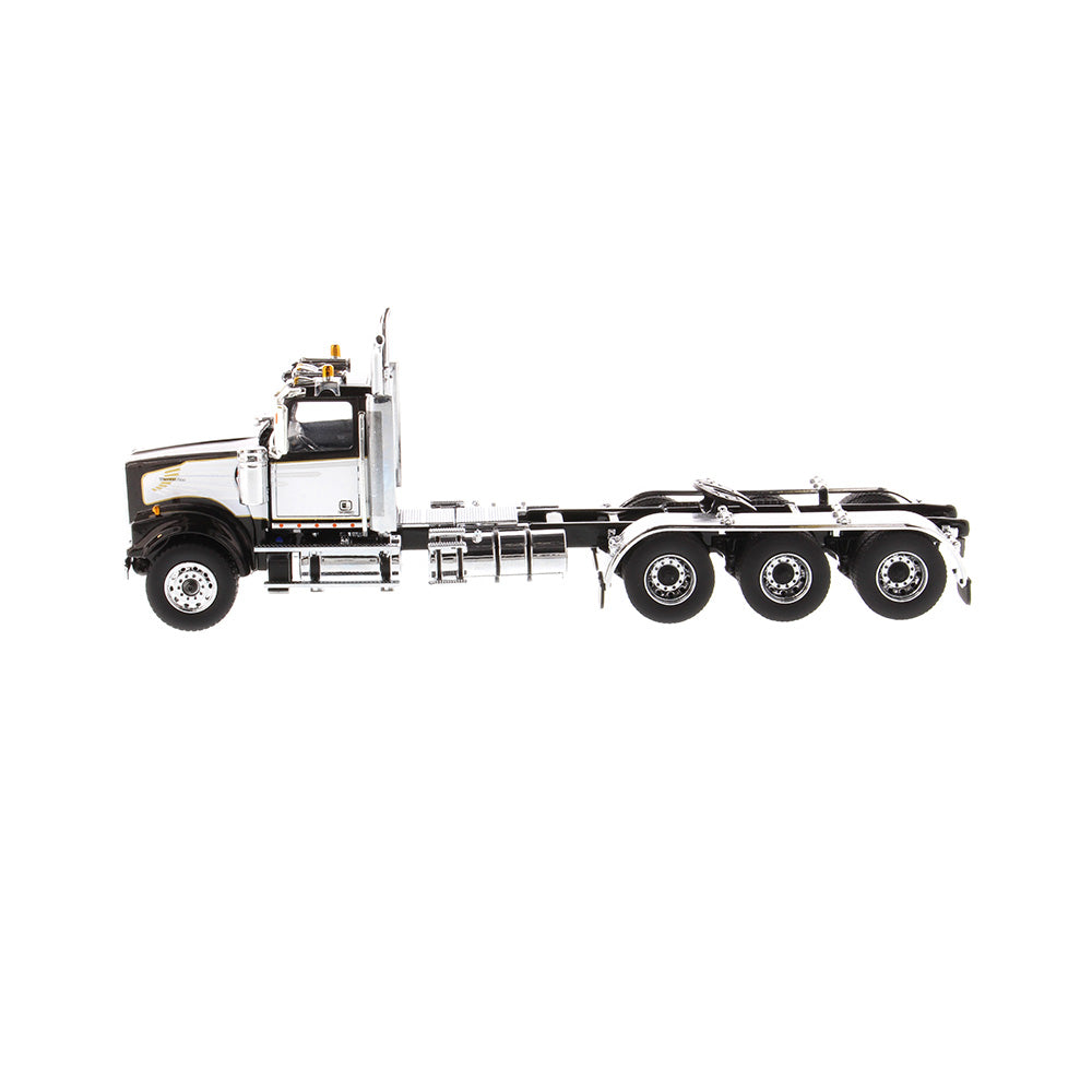 Western Star 4900 SF Tridem Day Cab Truck Tractor Black "Transport Series" 1/50 Diecast Model by Diecast Masters-DiecastModeler.com