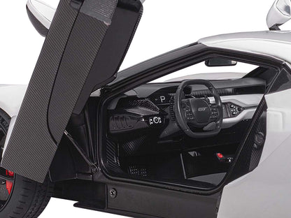 2017 Ford GT Frozen White 1/18 Model Car by Autoart-DiecastModeler.com