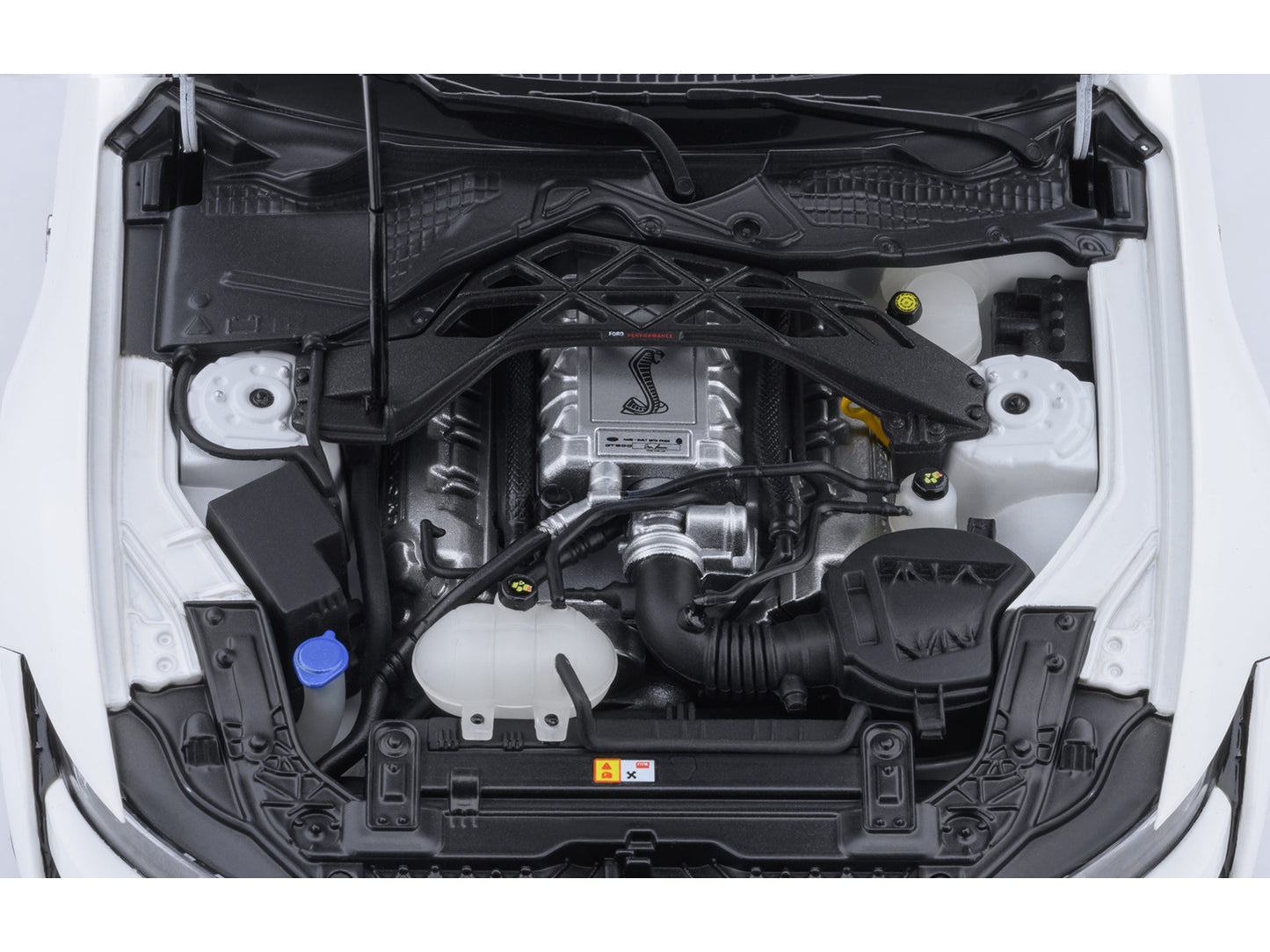 Ford Mustang Shelby GT500 Oxford White with Black Stripes 1/18 Model Car by Autoart