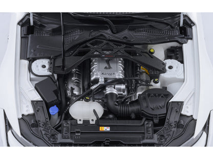 Ford Mustang Shelby GT500 Oxford White with Black Stripes 1/18 Model Car by Autoart