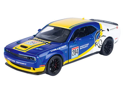2018 Dodge Challenger SRT Hellcat Widebody #284 Blue Metallic and White with Yellow Graphics "GT Racing" Series 1/24 Diecast Model Car by Motormax-DiecastModeler.com