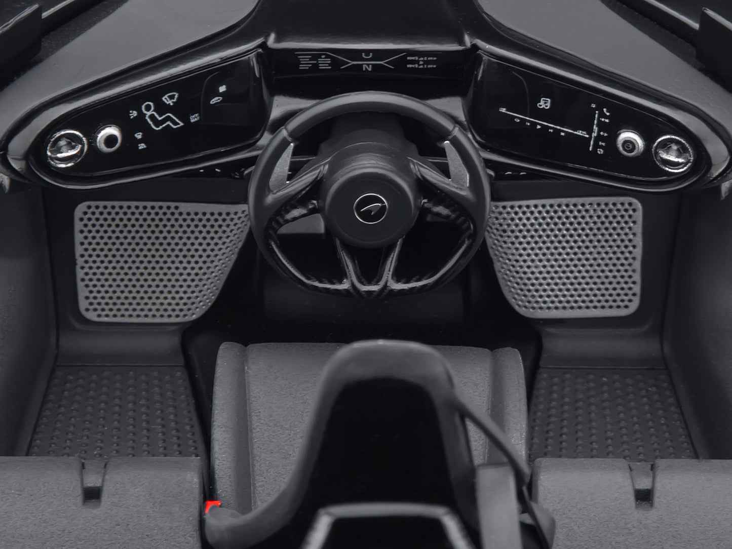 McLaren Speedtail Volcano Red Metallic with Black Top and Suitcase Accessories 1/18 Model Car by Autoart-DiecastModeler.com