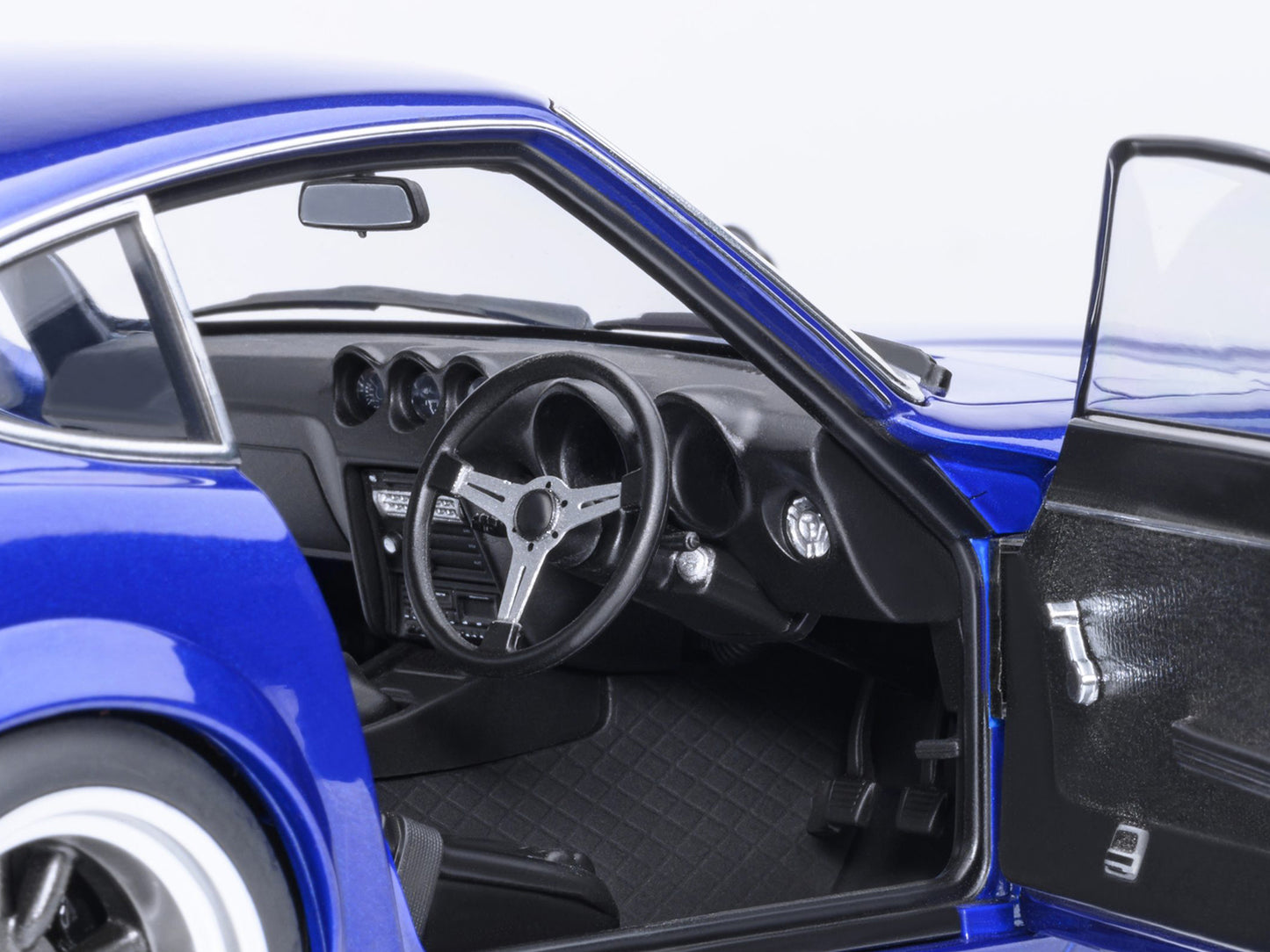 Nissan Fairlady Z RHD (Right Hand Drive) "Akuma No Z" Blue Metallic "Wangan Midnight - Comic #1 Version" Manga 1/18 Model Car by Autoart-DiecastModeler.com