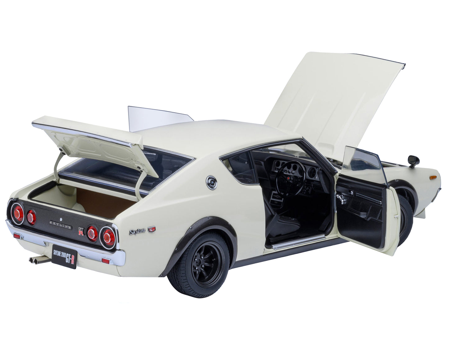Nissan Skyline 2000GT-R (KPGC110) Tuned Version RHD (Right Hand Drive) White 1/18 Model Car by Autoart-DiecastModeler.com
