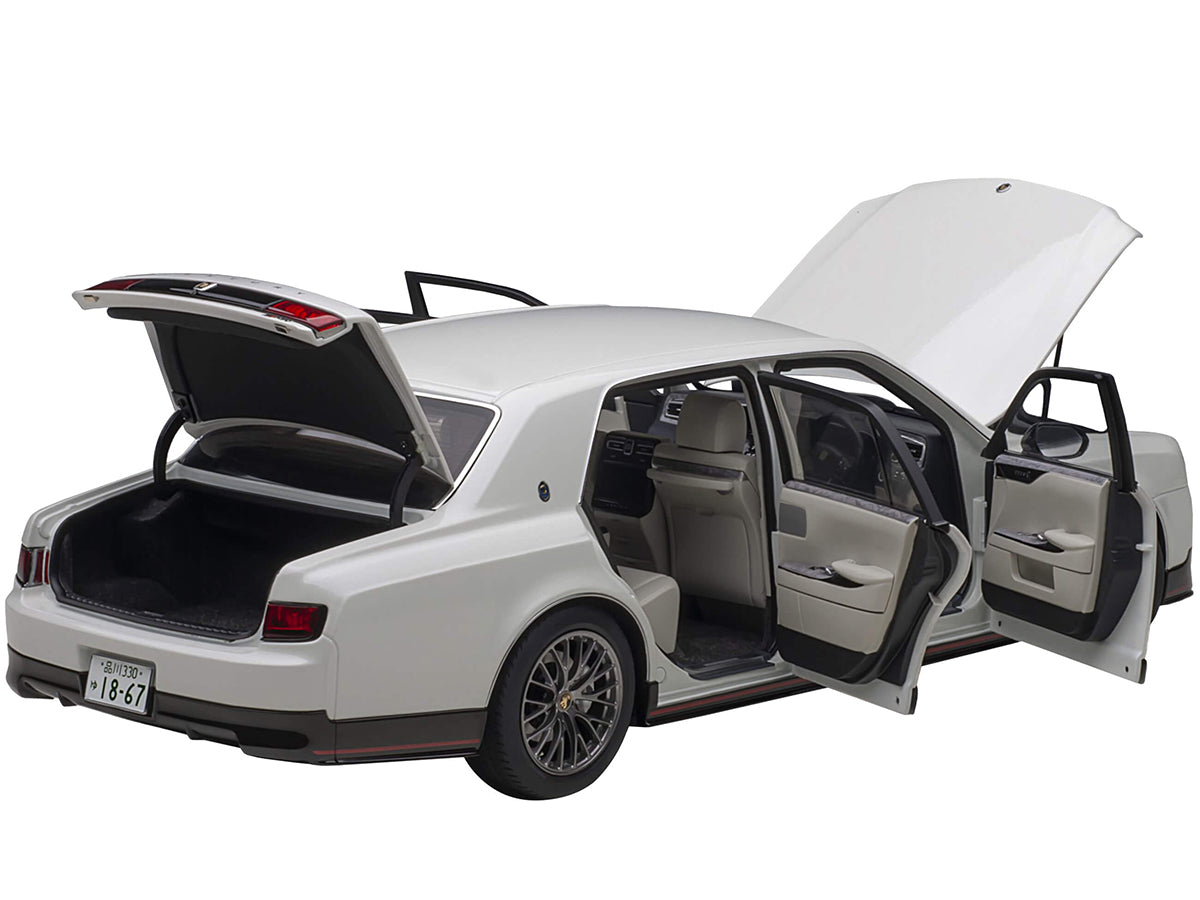 Toyota Century GRMN RHD (Right Hand Drive) Pearl White 1/18 Model Car by Autoart-DiecastModeler.com